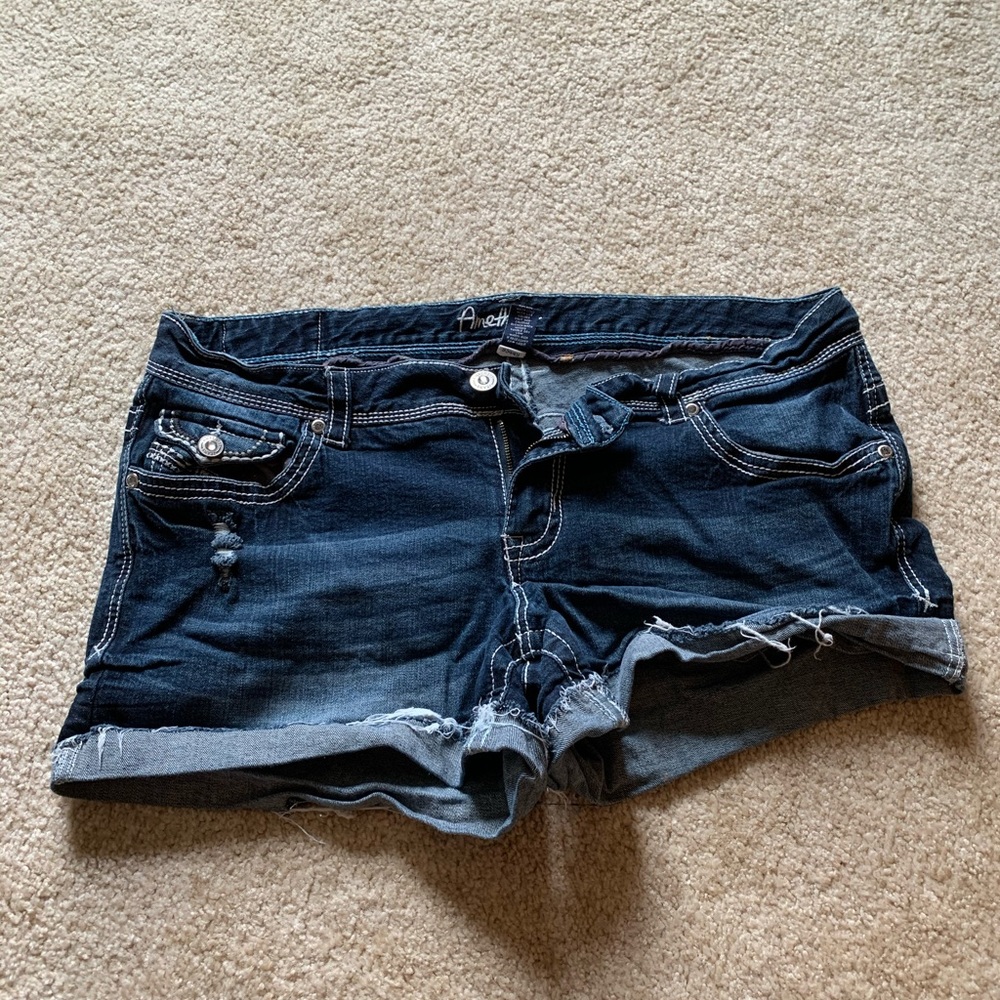 Amethyst size 16 shorts